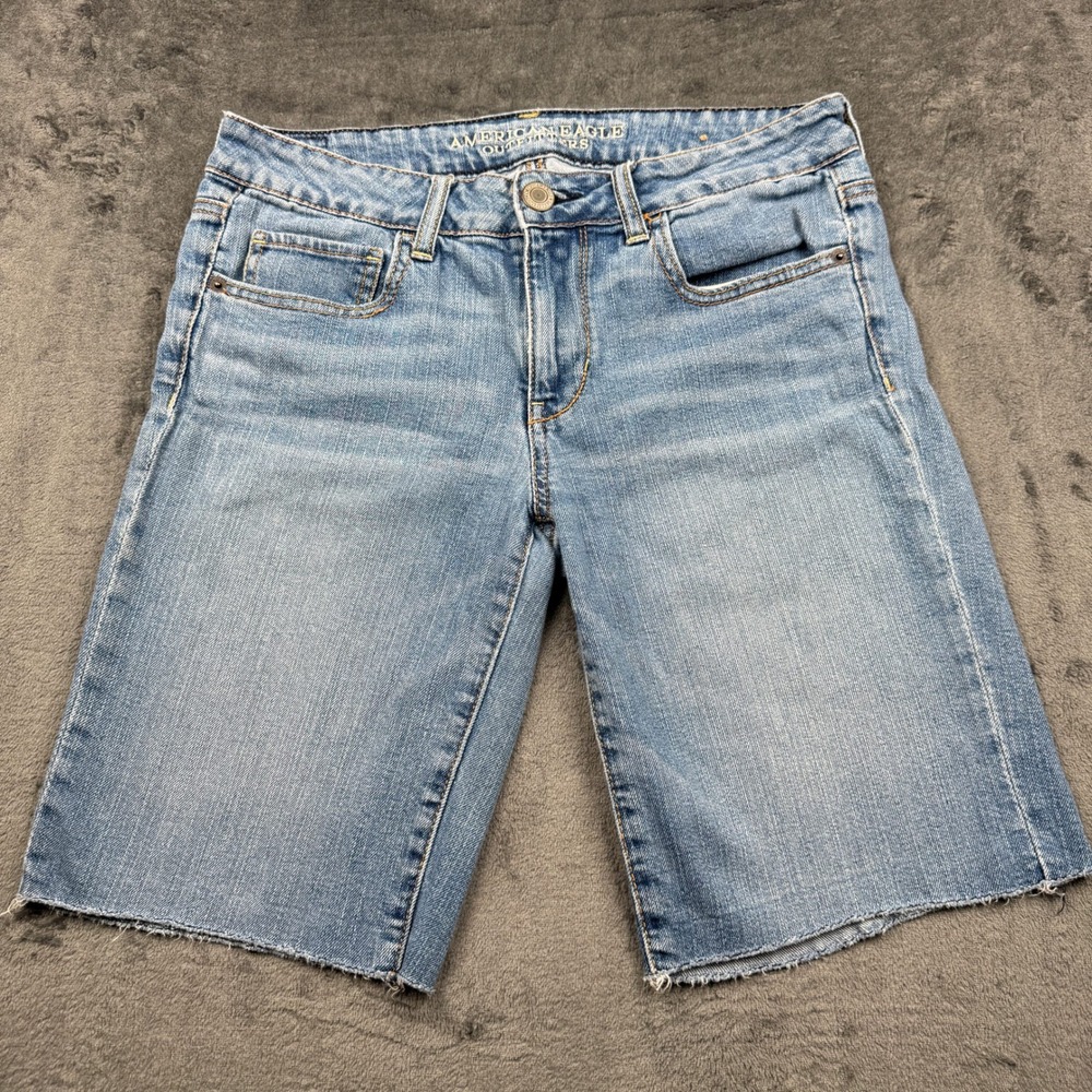 American Eagle Bermuda Denim Shorts Womens 8 Raw Hem Stretch Blue Excellent